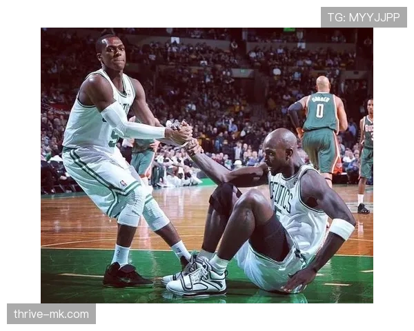 凯恩与本泽马:全能中锋的战术价值及比赛影响力对比