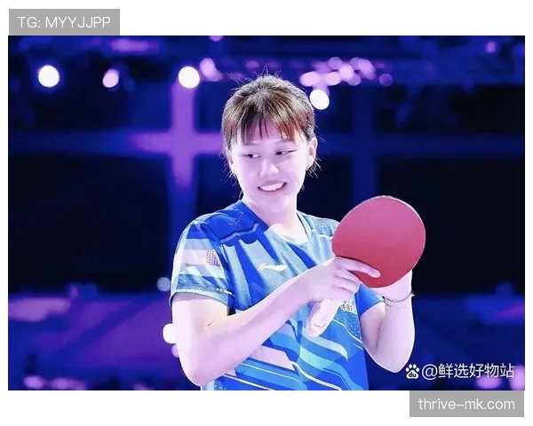 刚刷到熊朝忠拎着一堆大牌进小区，赛场上那股子劲儿瞬间消失了